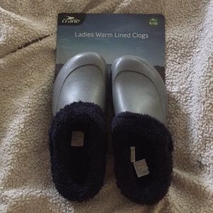 Ladies warm lined clogs